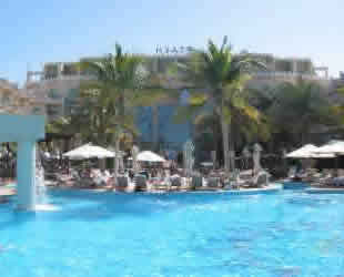 Hyatt Regency Muscat aournd  10:00am...