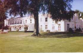 Phillys Court in Hemley